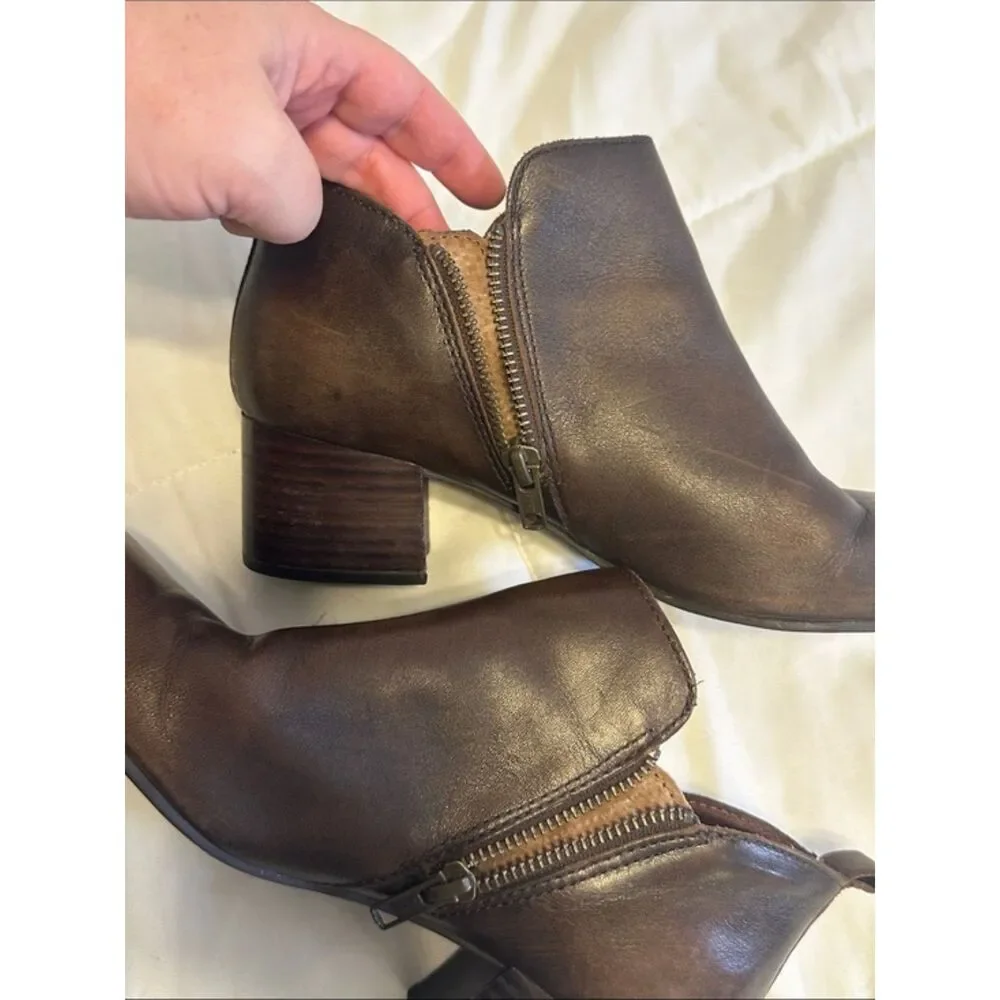 Born Aneto Leather Ankle Booties Womens 7M Block Heel Side Zip Cognac Brown